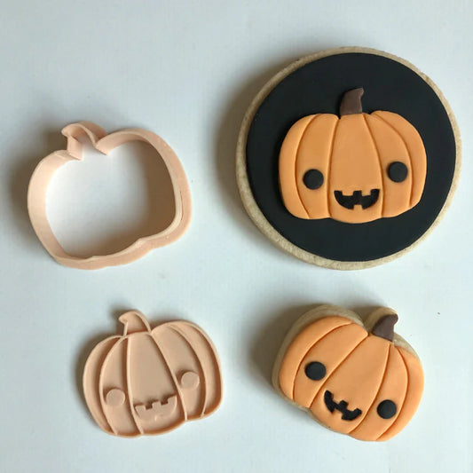 Pumpkin Cutter & Embosser Set (Little Biskut)