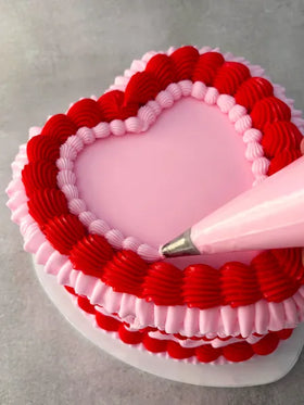 Mondo Heart White Masonite Cake Board 10 Inch