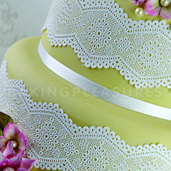 Claire Bowman Broderie Anglaise Cake Lace Mat
