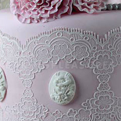 Claire Bowman Tiffany 3d Cake Lace Mat