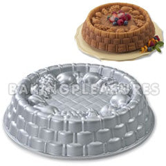 Nordic Ware Fancy Marianne Pan
